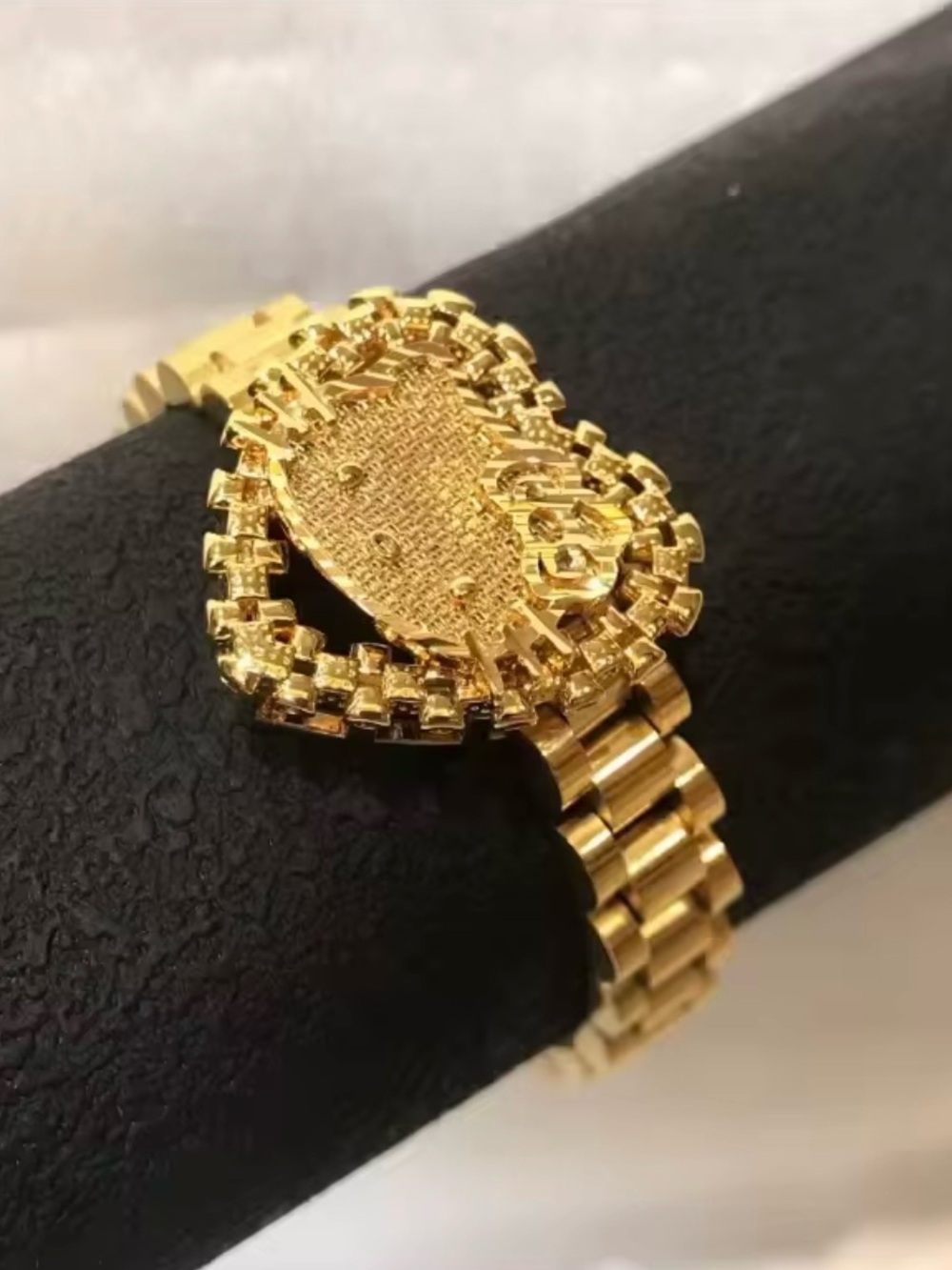 Accessorize Gold Heart Link Bracelet